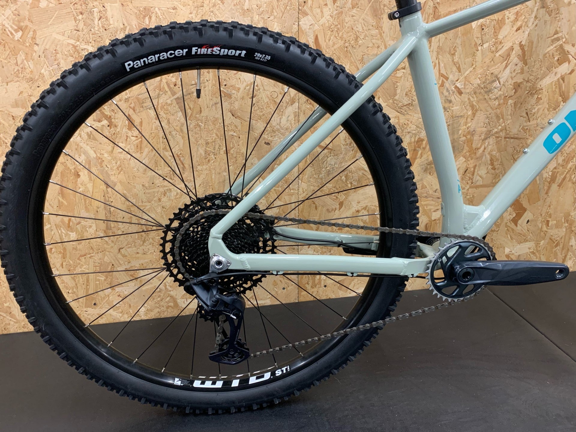 On-One Scandal SRAM GX Mountain Bike / Large / Mineral Green